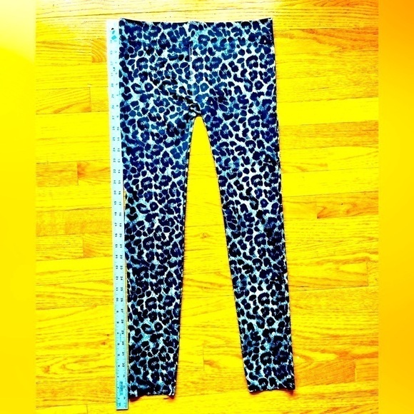 Animal Print Leggings One Size Women’s full- length - Picture 3 of 8